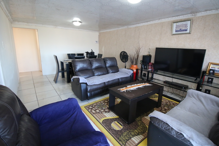 5 Bedroom Property for Sale in Mdantsane Eastern Cape